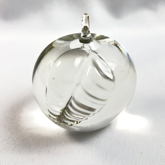 Clear Glass Apple Paperweight Vintage Hand-Blown Sculpted Leaf & Stem 2"x 2.25" - Picture 7 of 12